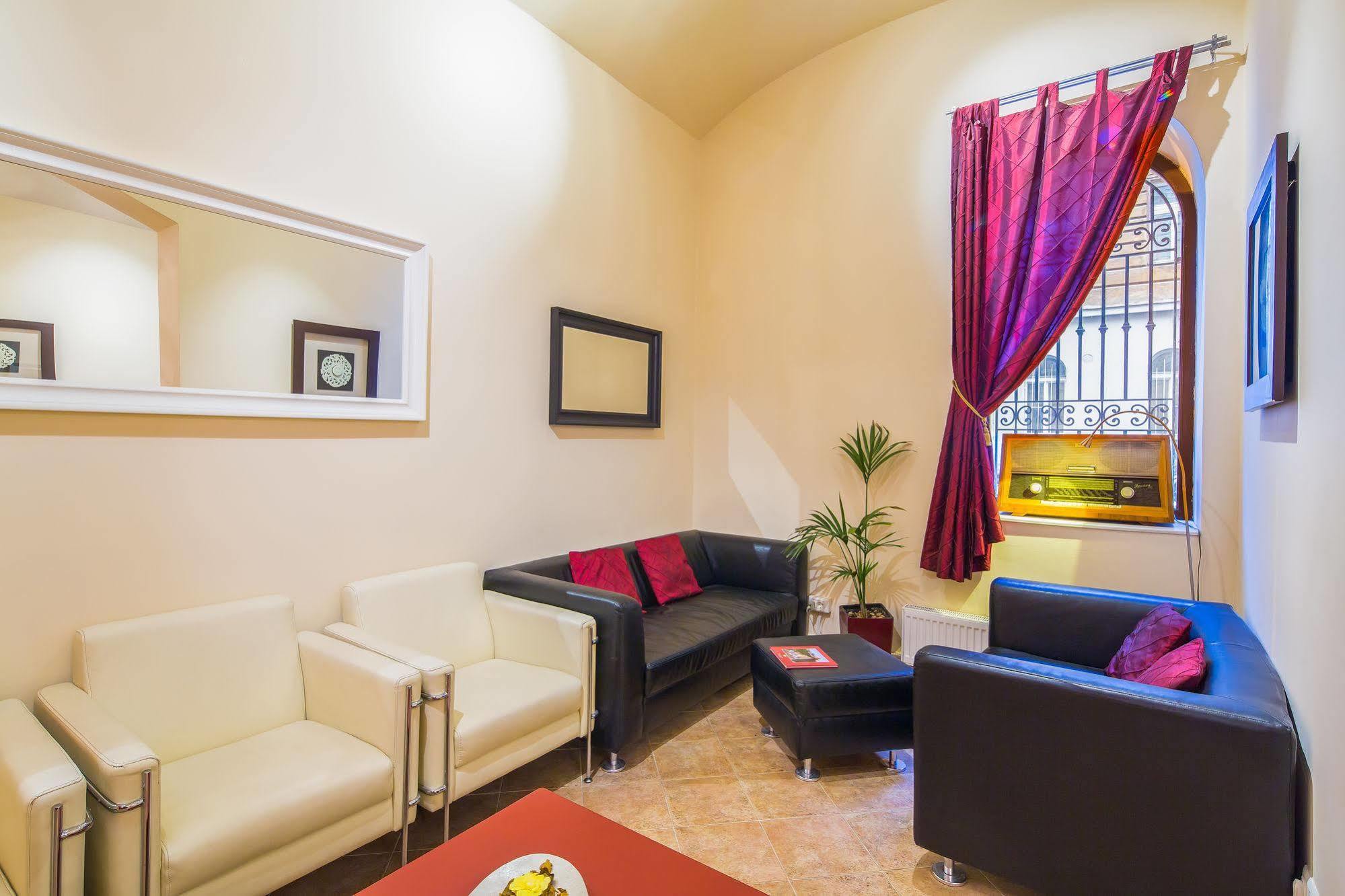 City Lounge Hotel ปราก ภายนอก รูปภาพ